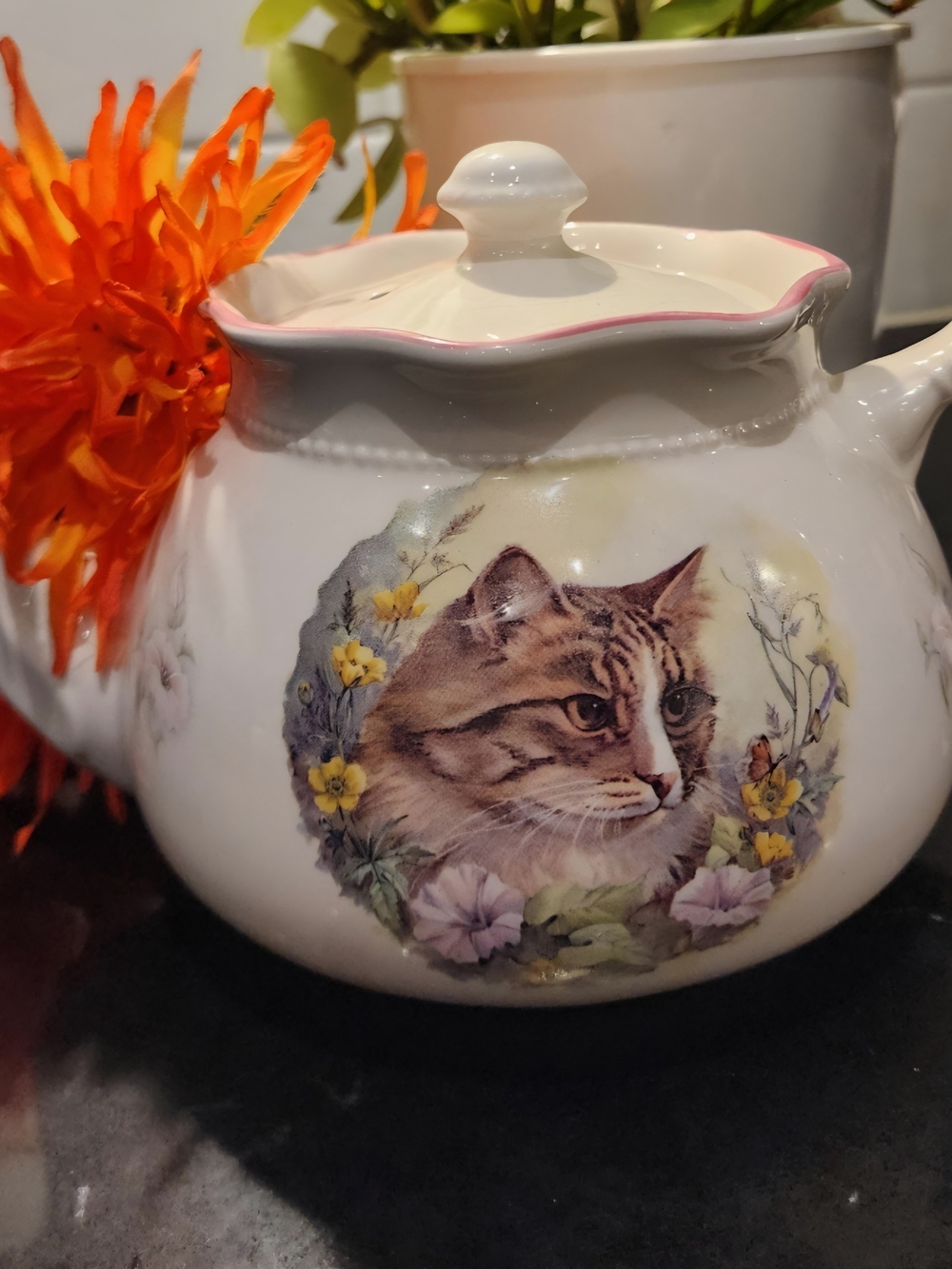 Vintage Arthur Wood Cat Teapot – Staffordshire Floral Design